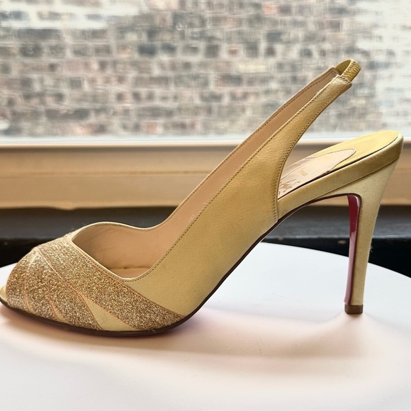 🌺CHRISTIAN LOUBOUTIN 🌺 Yellow Satin Glitter Accents Slingback pumps size: 37 - Picture 4 of 17
